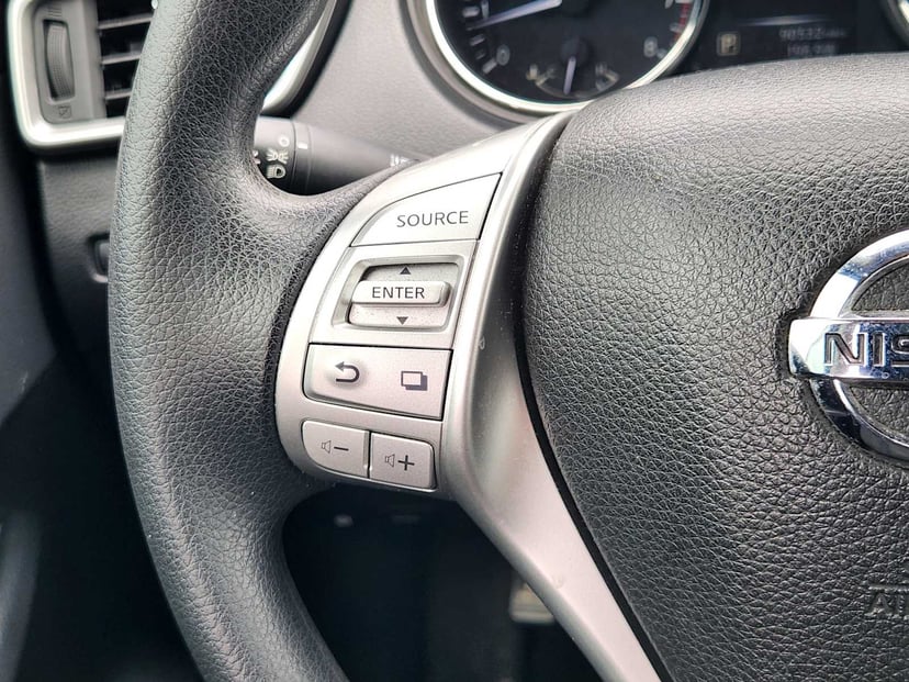 2016 Nissan Rogue - Image 26