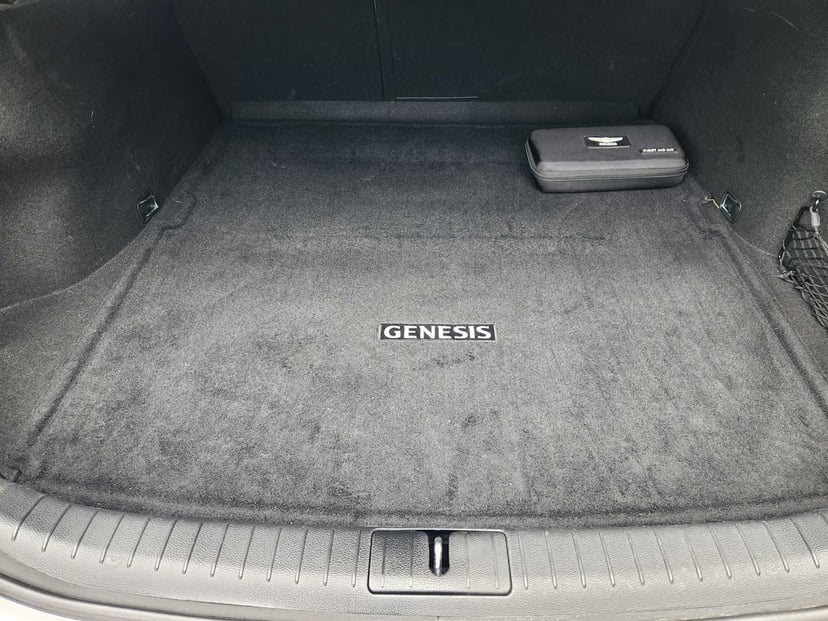2019 Genesis G70 - Image 33