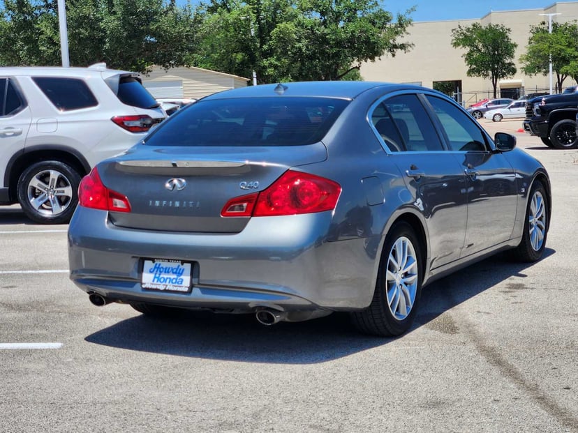 2015 INFINITI Q40 - Image 6