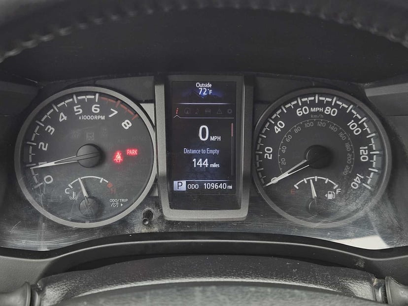 2016 Toyota Tacoma - Image 16