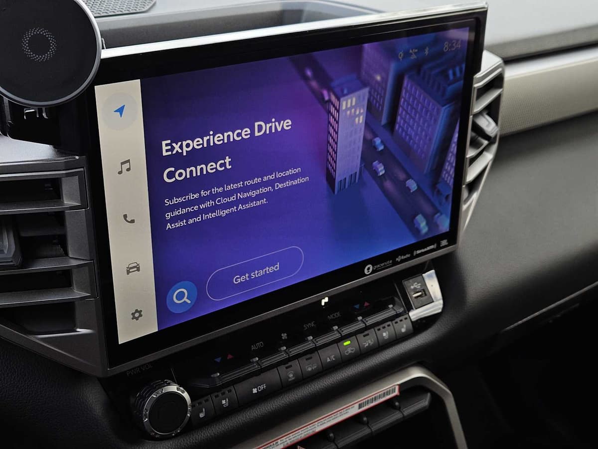 2022 Toyota Tundra - Image 17