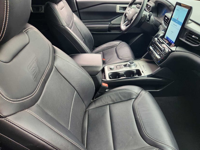 2021 Ford Explorer - Image 13