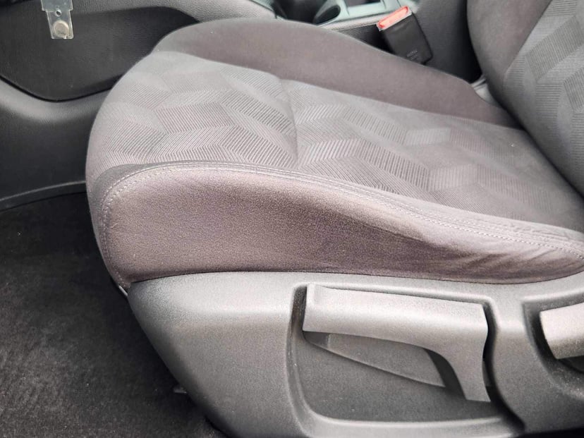 2016 Nissan Rogue - Image 23