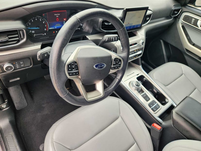 2021 Ford Explorer - Image 2