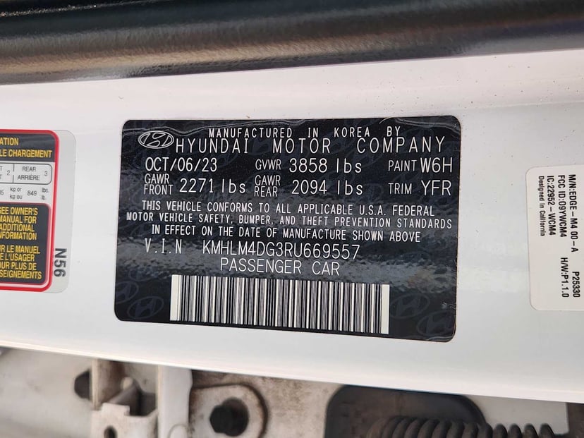2024 Hyundai Elantra - Image 32