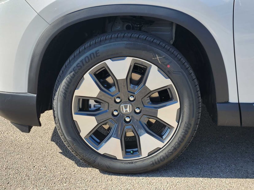 2026 Honda Pilot - Image 6