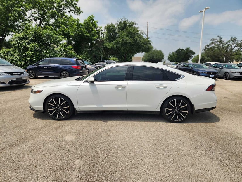 2023 Honda Accord Hybrid - Image 4