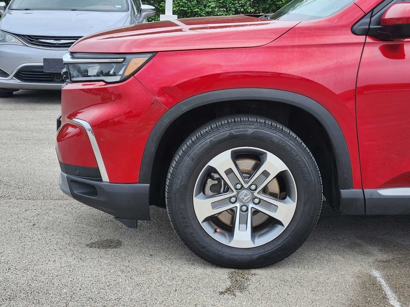 2025 Honda Pilot - Image 8