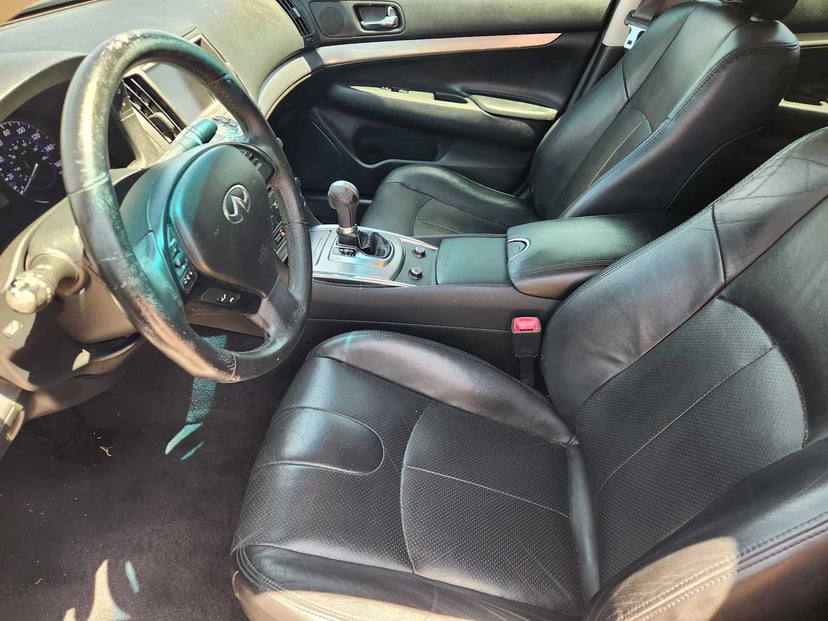 2015 INFINITI Q40 - Image 13