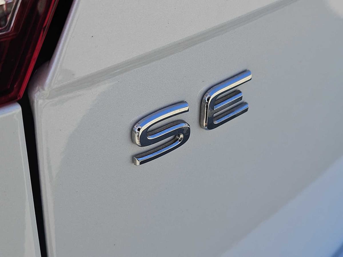 2023 Volkswagen Tiguan - Image 11