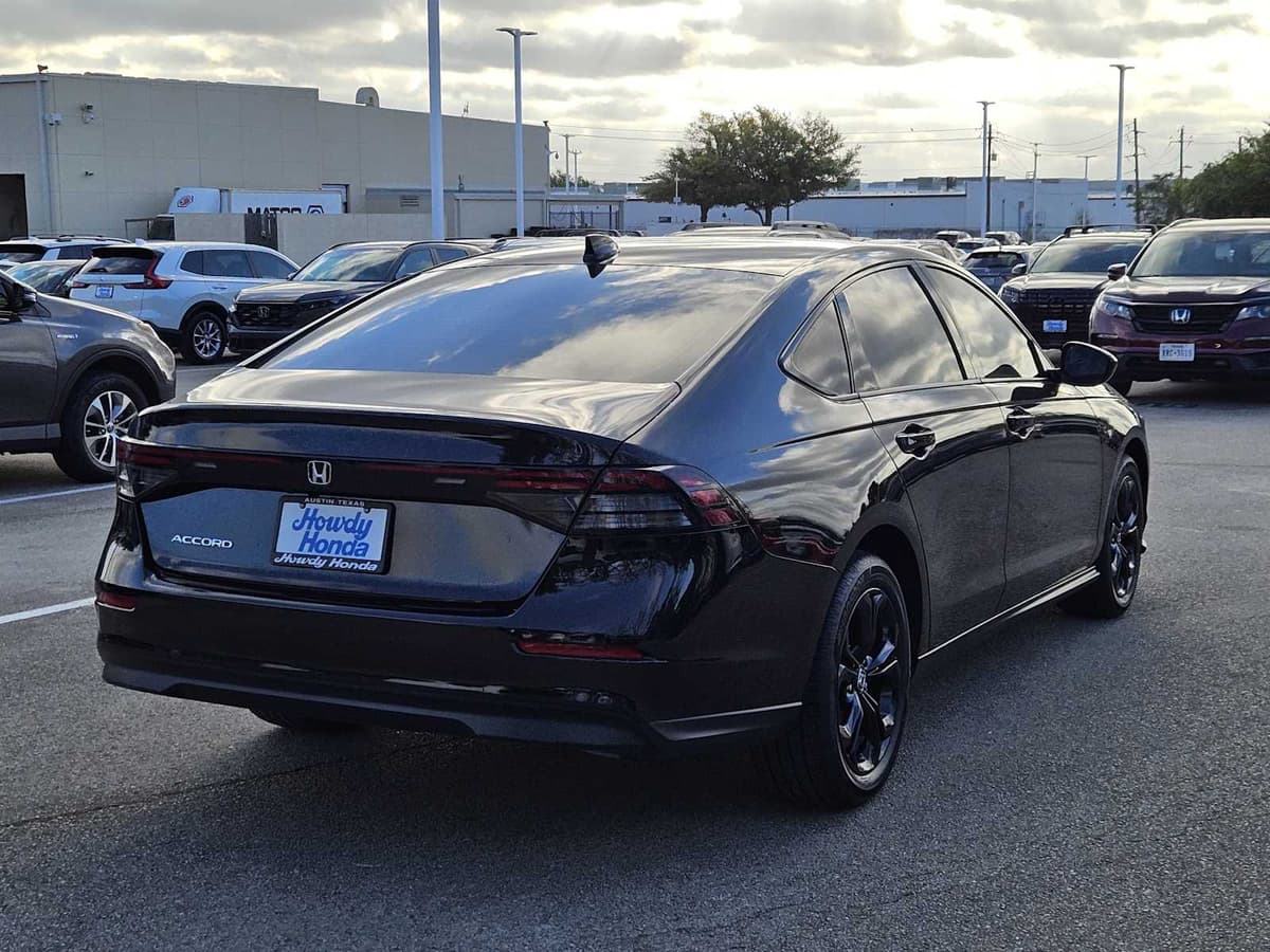 2025 Honda Accord - Image 6