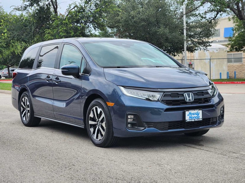 2026 Honda Odyssey - Image 2