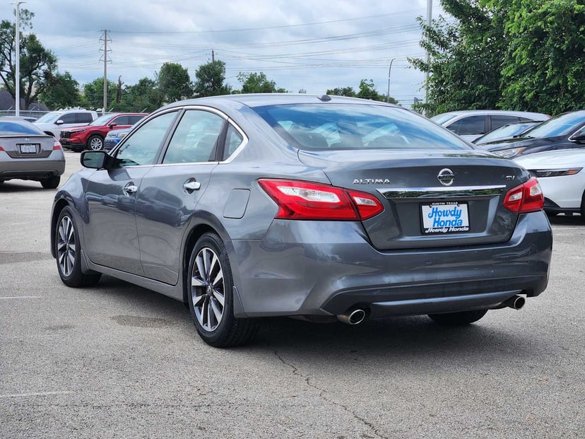 2016 Nissan Altima - Image 5