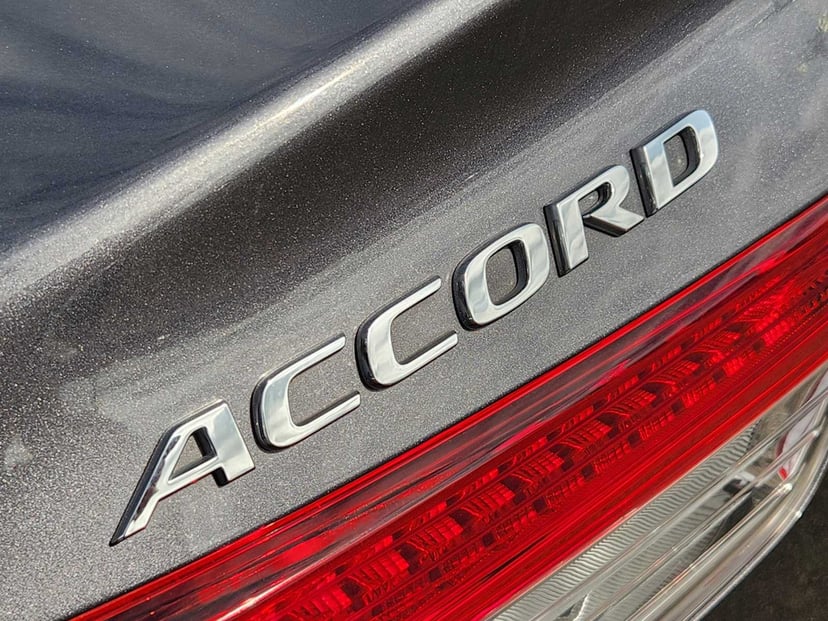 2022 Honda Accord - Image 12