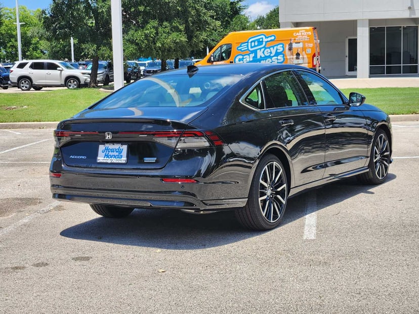2026 Honda Accord Hybrid - Image 4