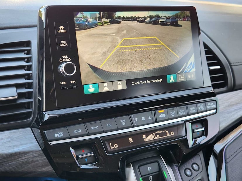 2026 Honda Odyssey - Image 14