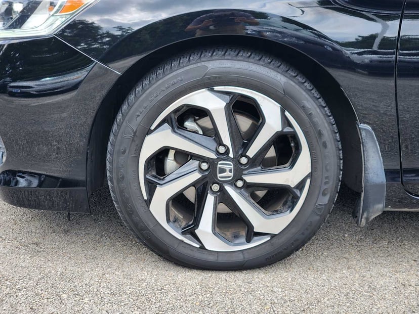 2017 Honda Accord - Image 9