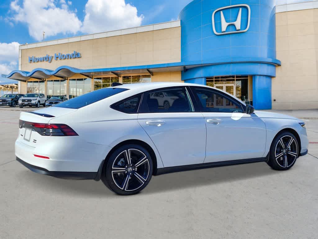 2026 Honda Accord Hybrid - Image 5