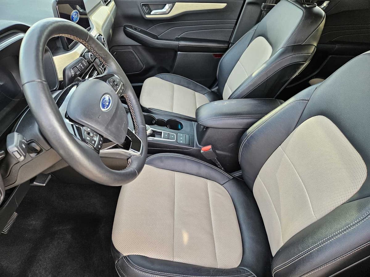 2021 Ford Escape - Image 13