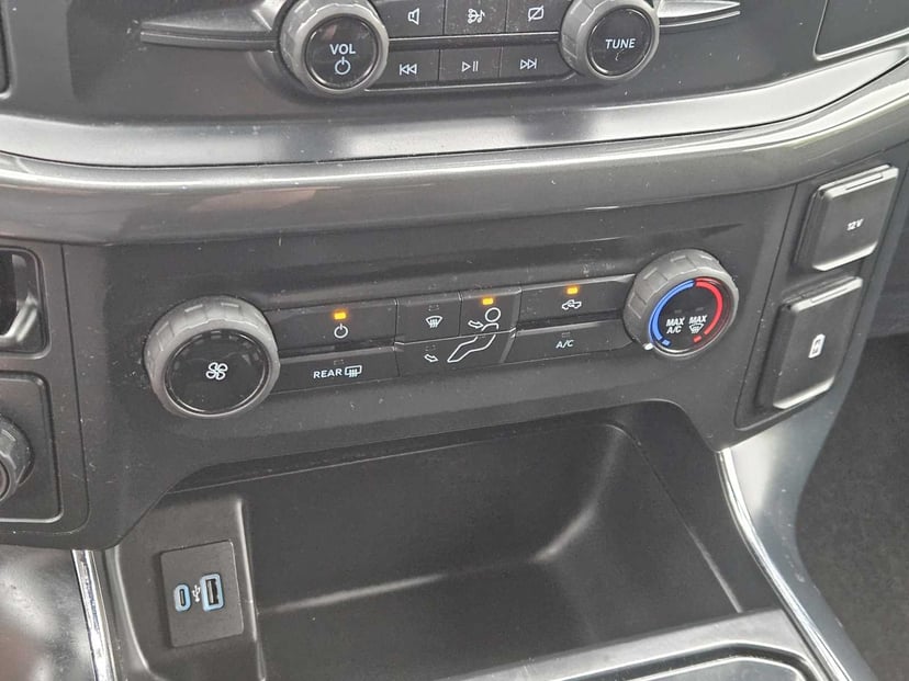 2022 Ford F-150 - Image 18