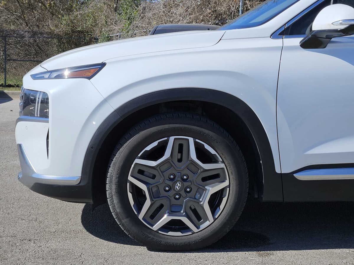 2022 Hyundai Santa Fe - Image 8