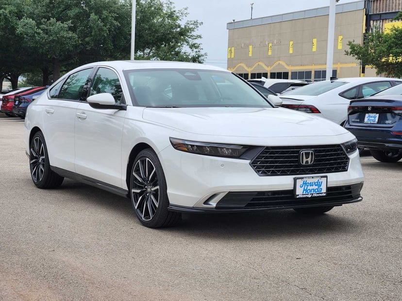 2026 Honda Accord Hybrid - Image 2