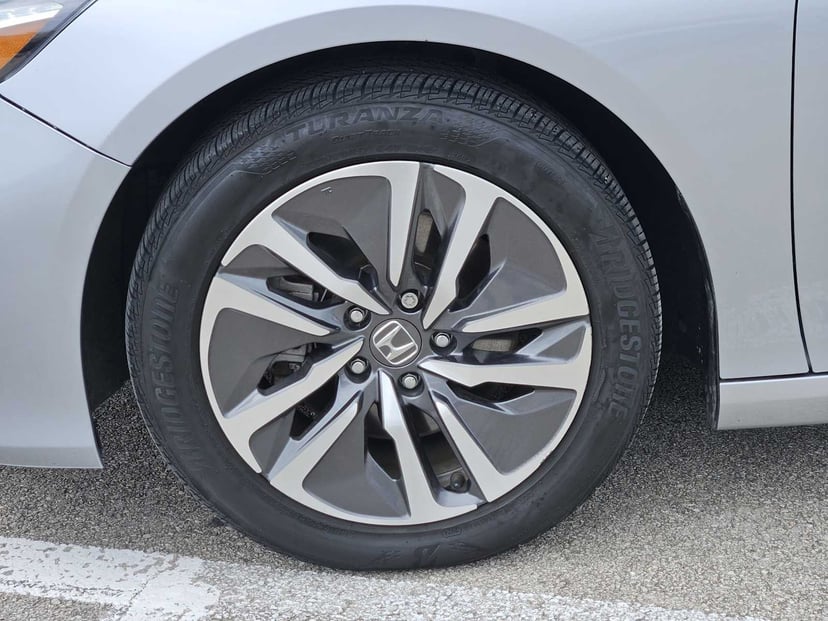 2018 Honda Accord Hybrid - Image 9