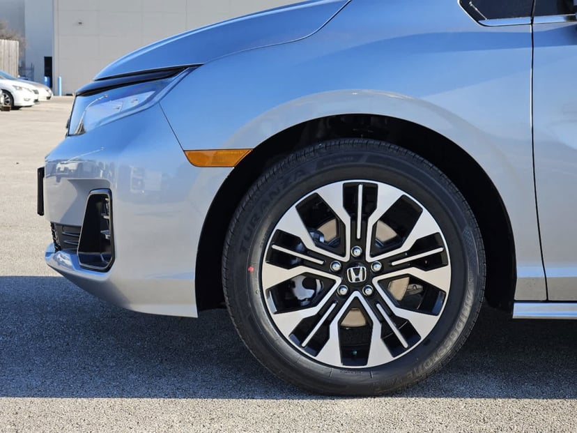 2026 Honda Odyssey - Image 8