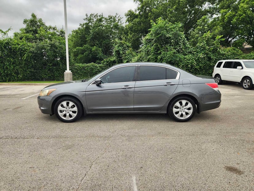 2010 Honda Accord - Image 4