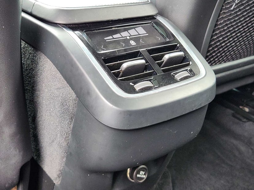 2019 Volvo XC90 - Image 30