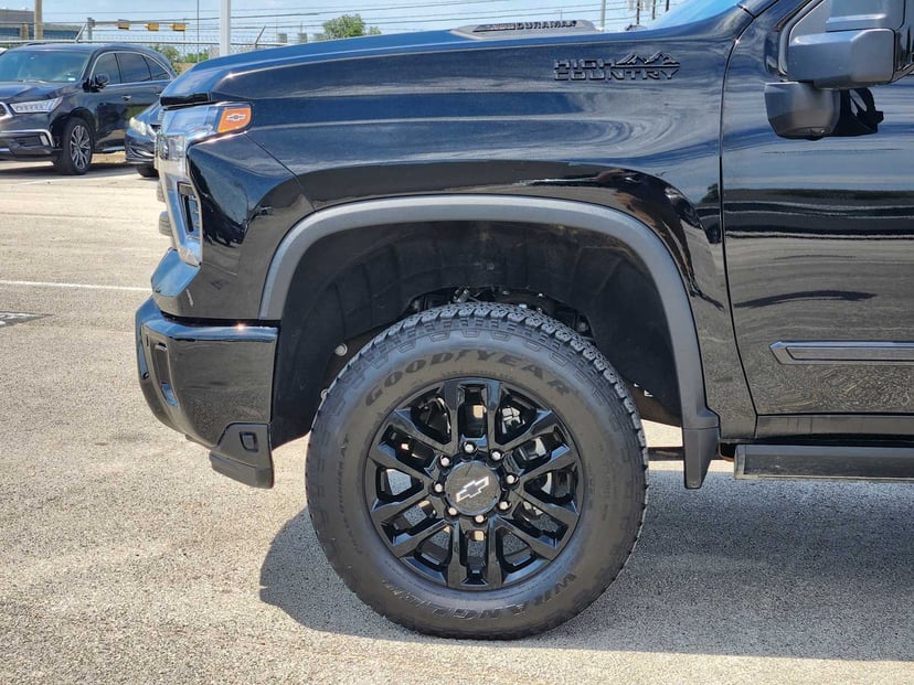 2026 Chevrolet Silverado 3500HD - Image 8
