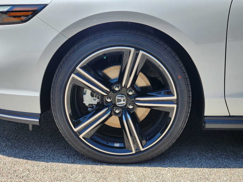 2026 Honda Accord Hybrid - Image 7