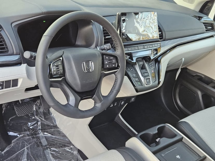 2026 Honda Odyssey - Image 2