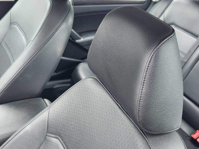 2016 Volkswagen Passat - Image 15