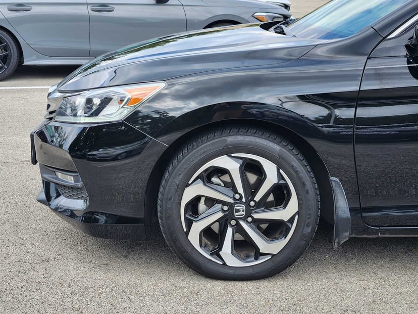 2017 Honda Accord - Image 8