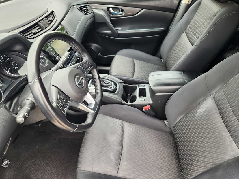 2017 Nissan Rogue - Image 13