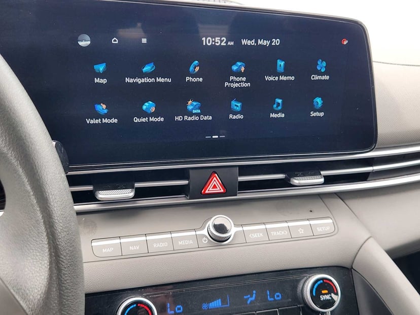 2024 Hyundai Elantra - Image 16