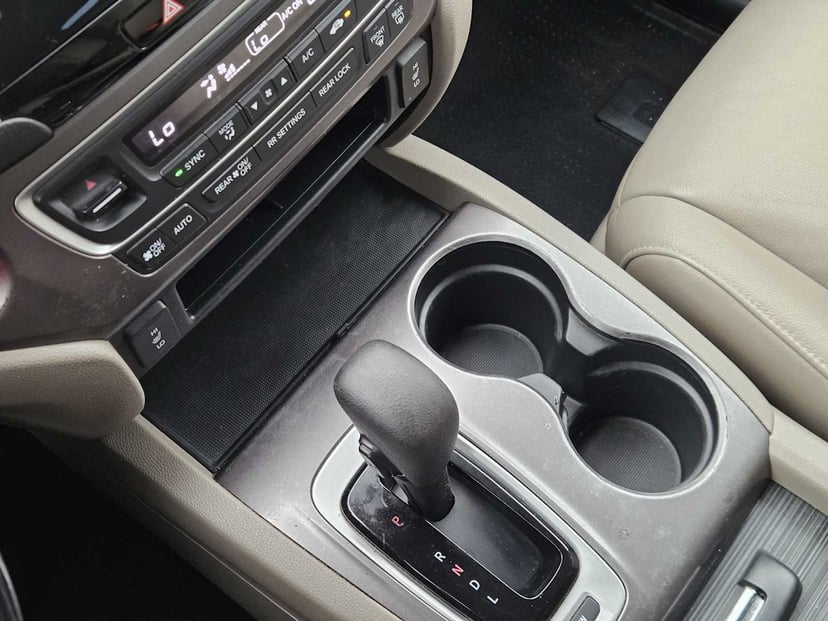 2016 Honda Pilot - Image 16