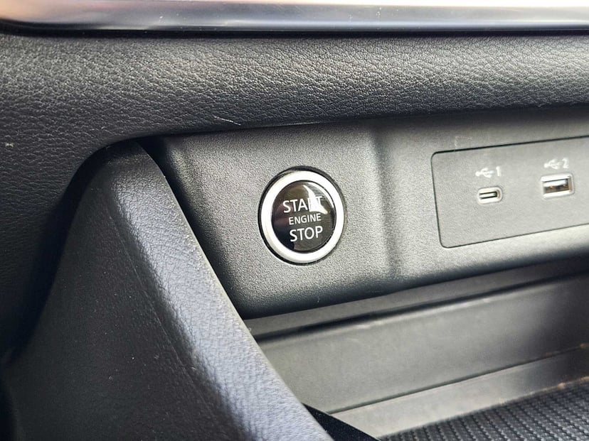 2023 Nissan Rogue - Image 21