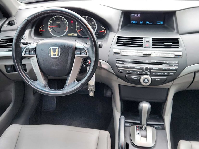 2010 Honda Accord - Image 26