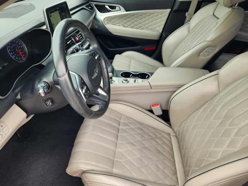 2019 Genesis G70 - Image 13