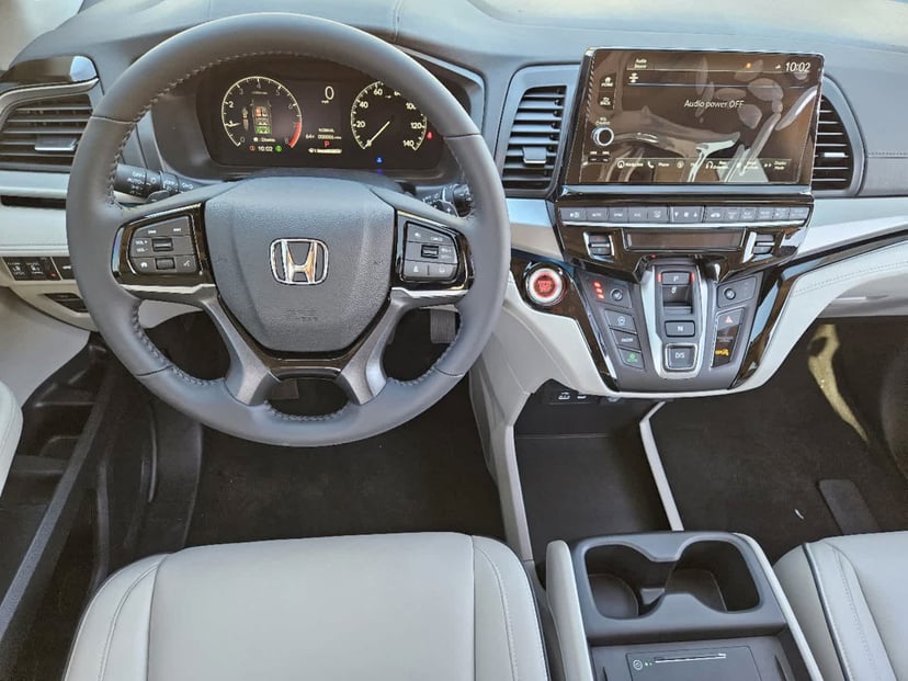 2026 Honda Odyssey - Image 21