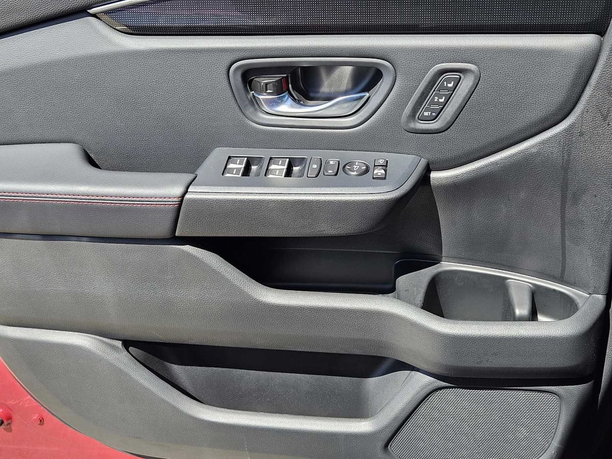 2025 Honda Pilot - Image 18