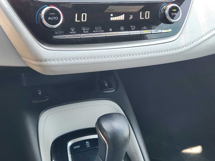 2019 Toyota Corolla - Image 19