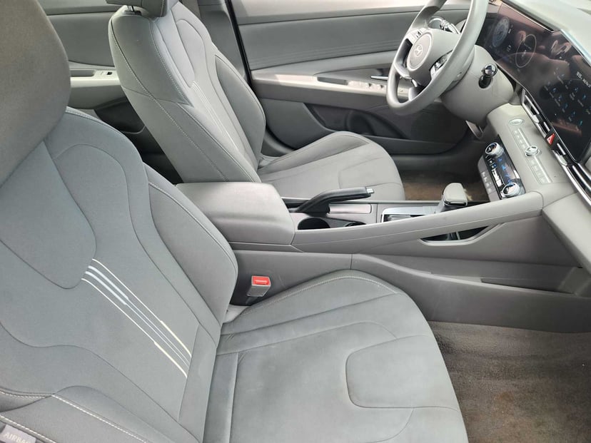 2024 Hyundai Elantra - Image 13
