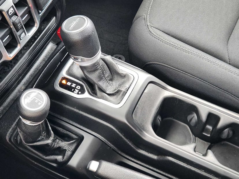 2020 Jeep Gladiator - Image 19