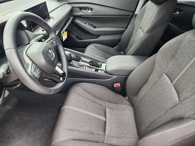 2025 Honda Accord Hybrid - Image 13