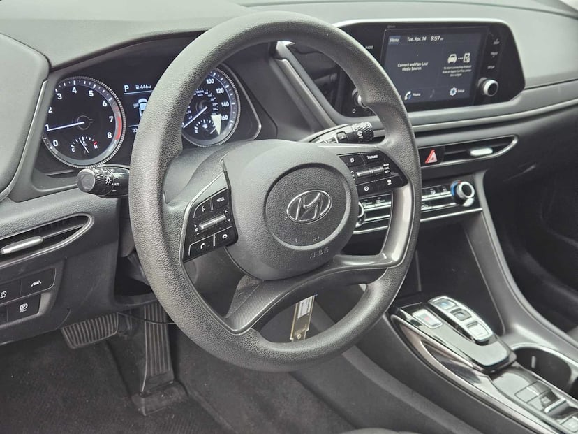 2022 Hyundai Sonata - Image 2
