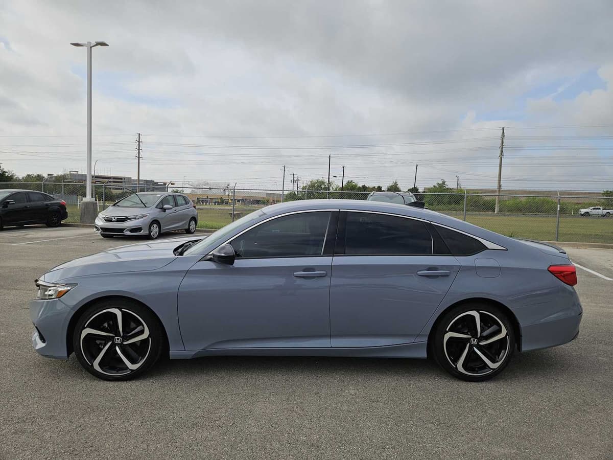 2021 Honda Accord Sedan - Image 4