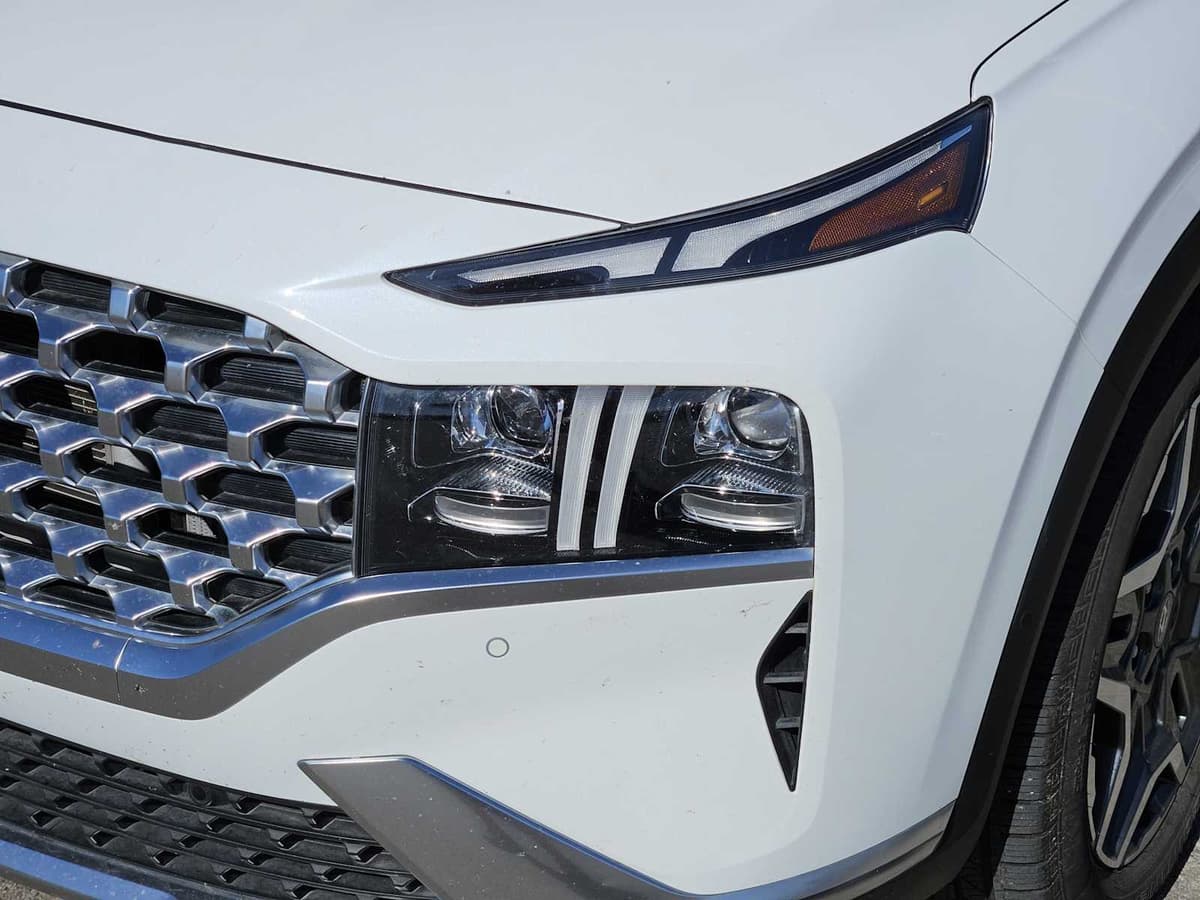 2022 Hyundai Santa Fe - Image 7